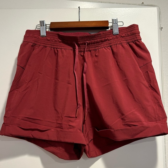 Lululemon shorts - Picture 1 of 3
